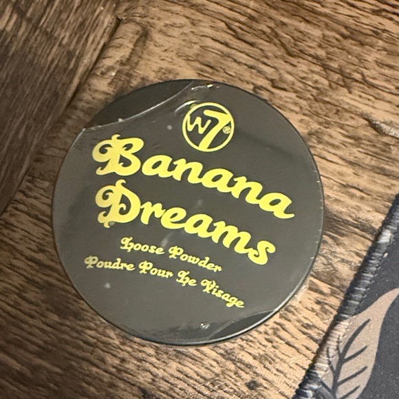 💄5 for $25 💋 W7 Banana Dreams Loose Powder - Picture 1 of 2
